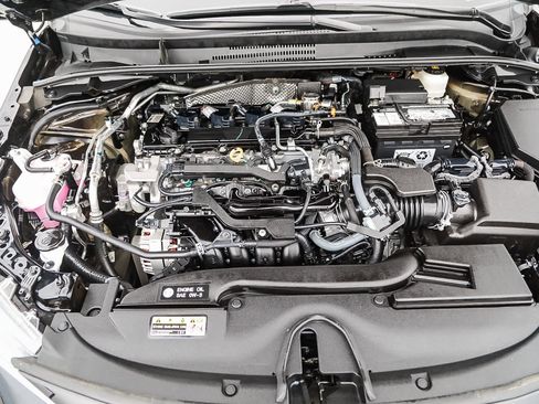 Certified 2025 Toyota Corolla LE image 27