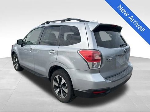 Used 2017 Subaru Forester 2.5i Premium w/ Popular Package #2A image 5