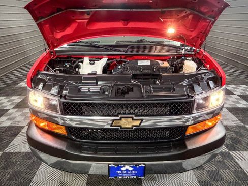 Used 2022 Chevrolet Express 2500 w/ Driver Convenience Package image 36