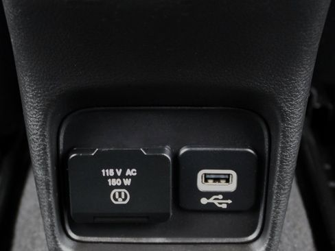 Used 2018 Jeep Compass Limited w/ Navigation Group image 40