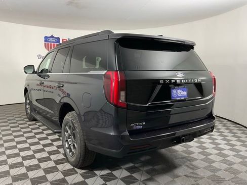 New 2025 Ford Expedition Active image 5