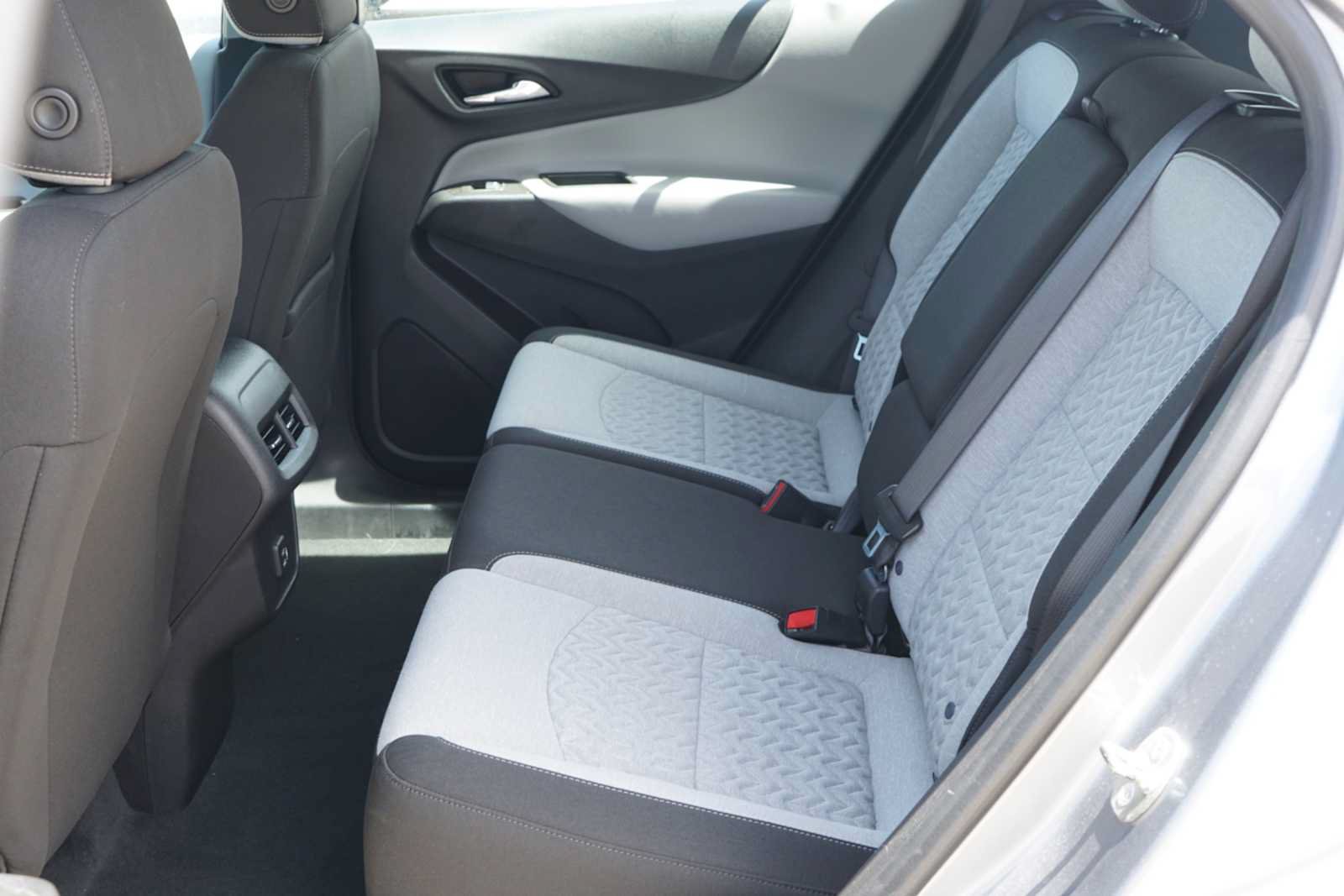 Used 2024 Chevrolet Equinox LS FWD image 21