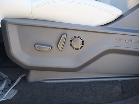 New 2027 Ford Expedition Platinum AWD/4WD image 23