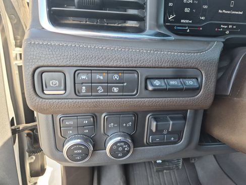 Used 2023 GMC Yukon Denali w/ LPO, Floor Liner Package AWD/4WD image 29