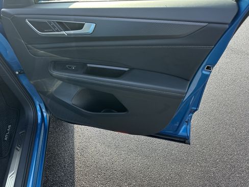 Used 2024 Volkswagen Atlas Cross Sport SEL Premium R-Line image 15