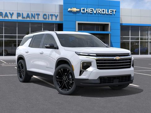 New 2026 Chevrolet Traverse LT w/ Driver Confidence Package FWD image 7