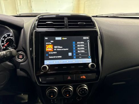 Used 2025 Mitsubishi Outlander Sport ES AWD/4WD image 16