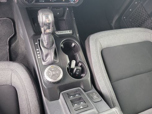 Used 2025 Ford Bronco 4-Door AWD/4WD image 24
