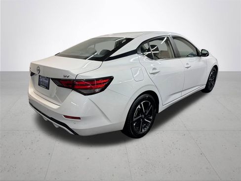 Used 2024 Nissan Sentra SV image 7