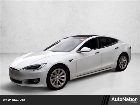 Used 2020 Tesla Model S Long Range image 1