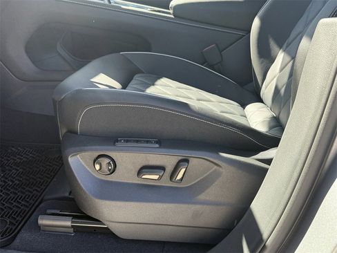 New 2026 Volkswagen Atlas Cross Sport SEL Premium R-Line image 13