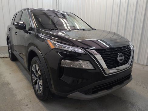 Used 2022 Nissan Rogue SV FWD image 13