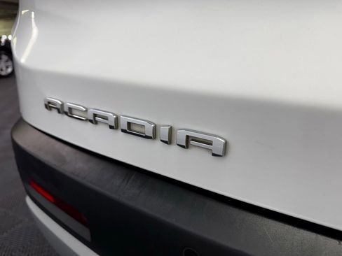 Used 2020 GMC Acadia SLT AWD/4WD image 9