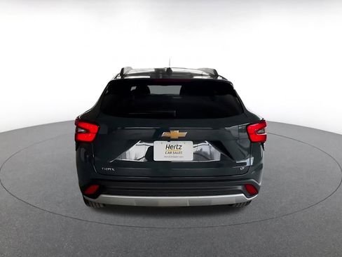 Used 2025 Chevrolet Trax LT image 12