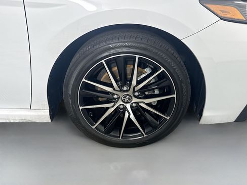Used 2024 Toyota Camry SE w/ Convenience Package FWD image 32
