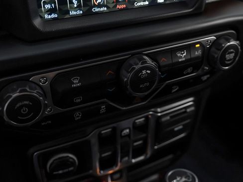Used 2019 Jeep Wrangler Unlimited Rubicon AWD/4WD image 23