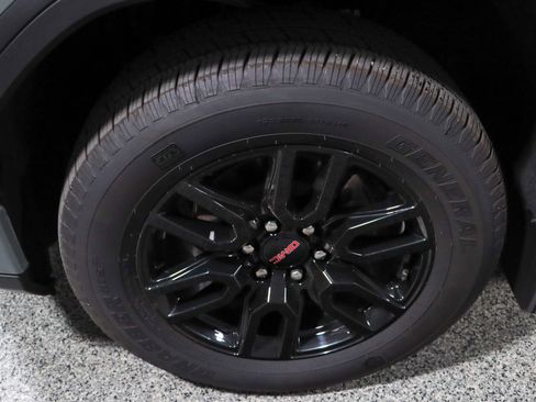 Used 2026 GMC Sierra 1500 Elevation AWD/4WD image 11