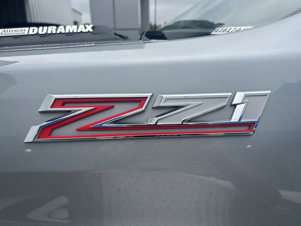 Used 2024 Chevrolet Silverado 2500 Custom w/ Custom Value Package AWD/4WD image 6