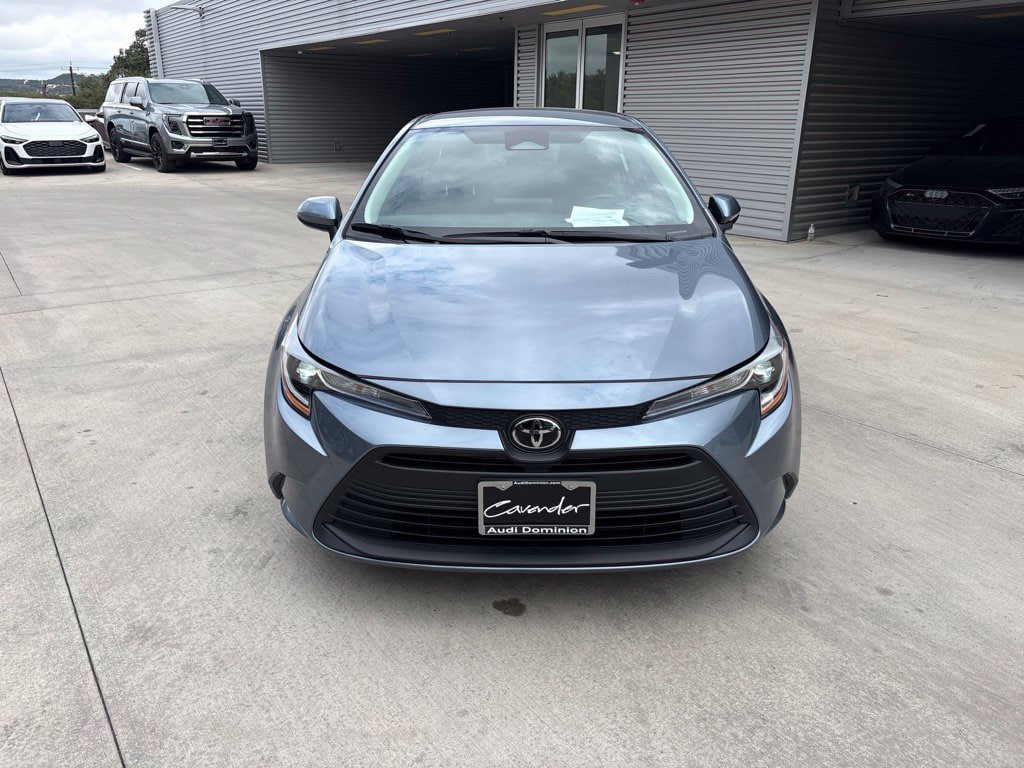 Used 2026 Toyota Corolla LE FWD image 7