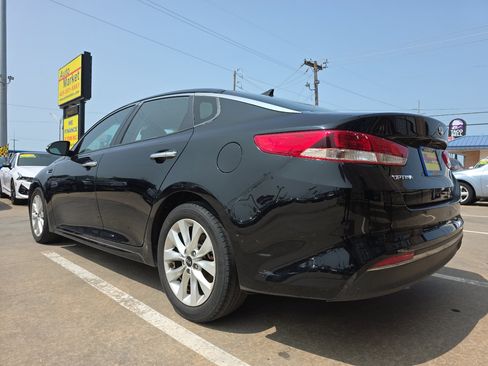 Used 2018 Kia Optima LX w/ 17" Alloy Wheels Package image 7