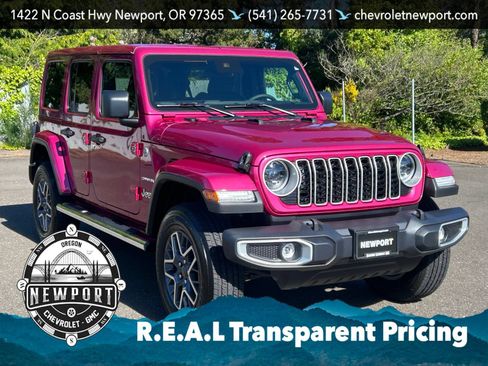 Used 2024 Jeep Wrangler Unlimited Sahara AWD/4WD image 3