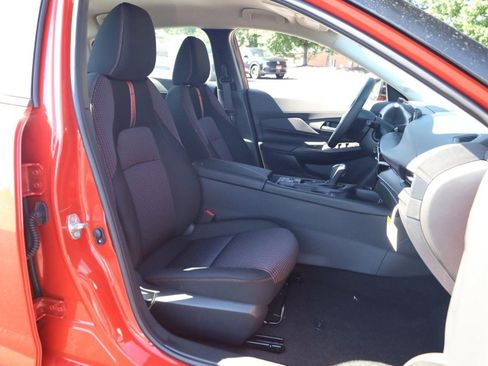 New 2026 Nissan Sentra SR w/ Floor Mat Package FWD image 23