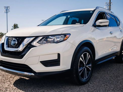 Used 2020 Nissan Rogue SV w/ Premium Package image 1