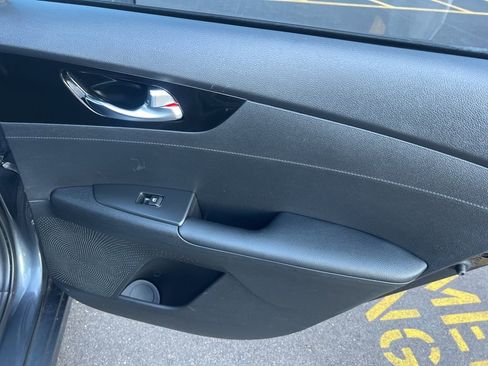 Used 2021 Kia Forte EX image 17