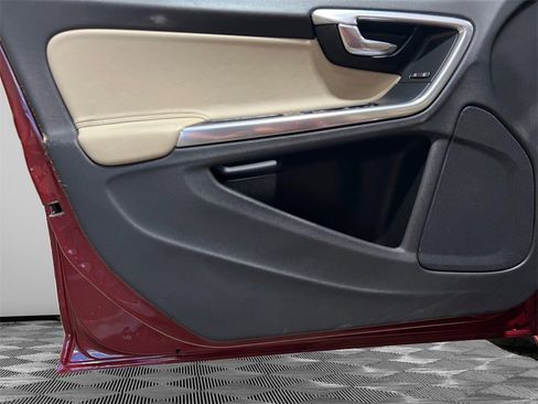 Used 2015 Volvo S60 T5 Premier image 21
