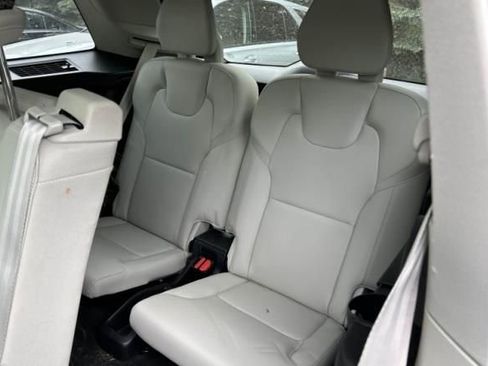 Used 2023 Volvo XC90 B5 Plus w/ Protection Package Premier AWD/4WD image 12