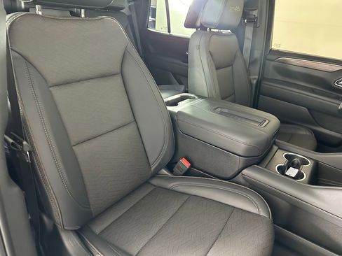 Used 2024 Chevrolet Tahoe High Country w/ Advanced Technology Package AWD/4WD image 39