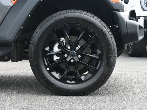 Used 2024 Jeep Wrangler Sport AWD/4WD image 13