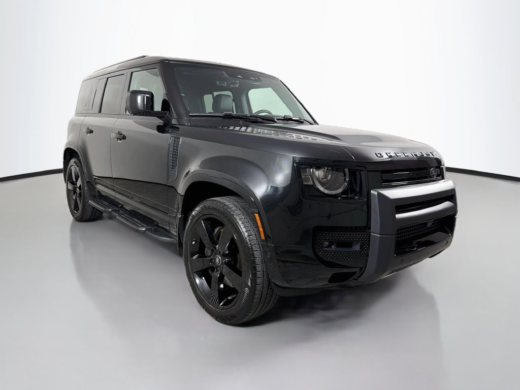Certified 2024 Land Rover Defender 110 X-Dynamic SE AWD/4WD image 3