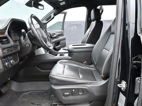 Used 2021 Chevrolet Suburban Premier AWD/4WD image 15