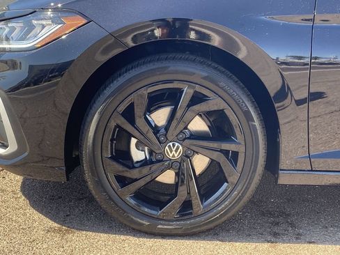 New 2026 Volkswagen Jetta SE FWD image 6