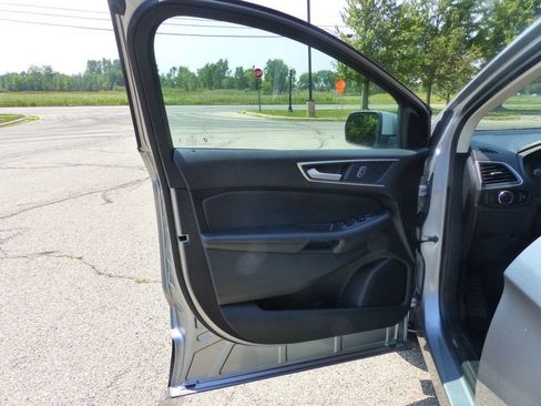 Used 2024 Ford Edge SEL AWD/4WD image 17