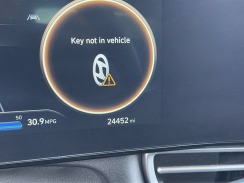 Certified 2024 Hyundai Elantra SEL FWD image 30