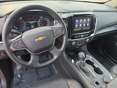 Used 2023 Chevrolet Traverse LT AWD/4WD image 9
