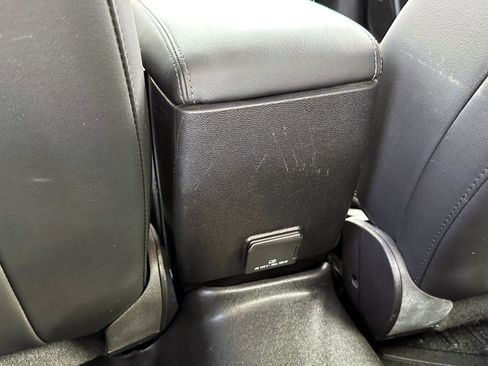 Used 2015 Chevrolet Malibu LT w/ Leather Package image 12