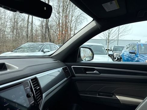 Certified 2023 Volkswagen Atlas Cross Sport SEL R-Line image 23