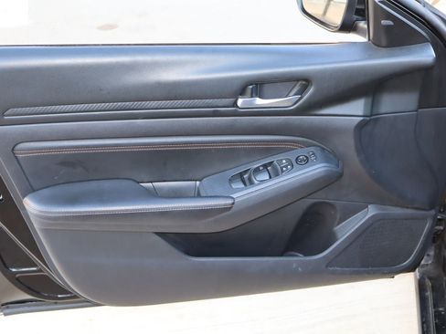 Used 2019 Nissan Altima 2.5 SR w/ SR Premium Package FWD image 19