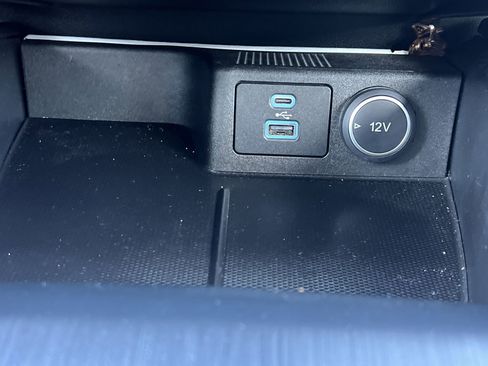 Used 2021 Ford Escape S image 9