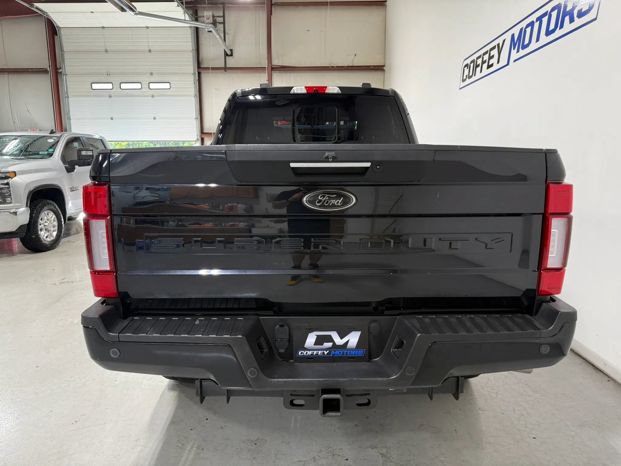 Used 2022 Ford F250 Lariat w/ Black Appearance Package AWD/4WD image 5