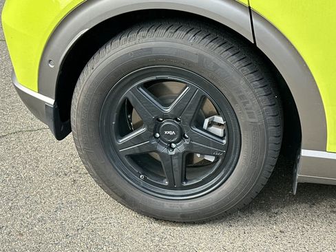 Used 2023 Genesis GV60 Advanced image 14