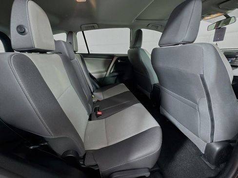 Used 2015 Toyota RAV4 XLE image 32