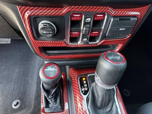 Used 2021 Jeep Wrangler Unlimited Sport AWD/4WD image 29