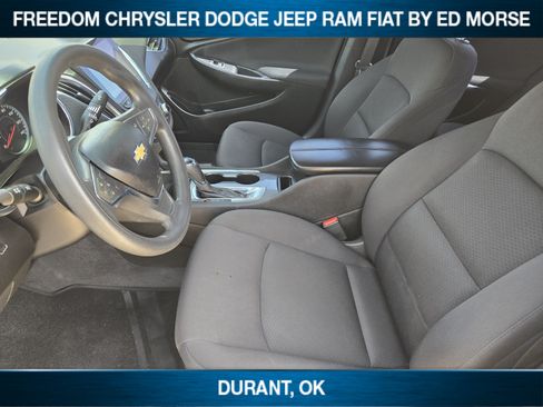 Used 2019 Chevrolet Malibu LT FWD image 8