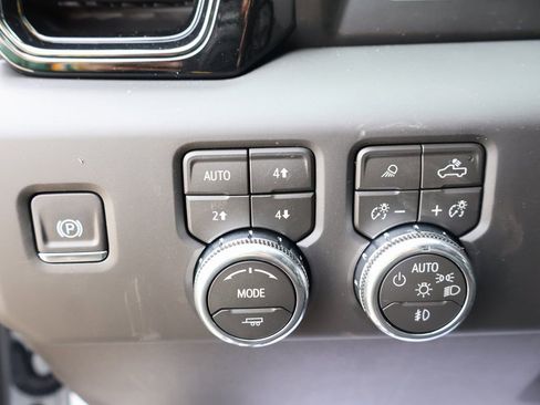 New 2026 GMC Sierra 1500 AT4 w/ AT4 Premium Package AWD/4WD image 13