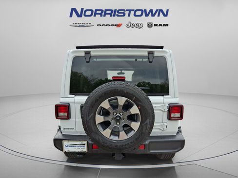 Certified 2023 Jeep Wrangler Unlimited Sahara w/ Cold Weather Group AWD/4WD image 5