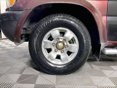 Used 1999 Nissan Pathfinder XE RWD image 10
